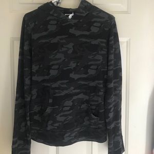 New Monrow camo hoodie size small
